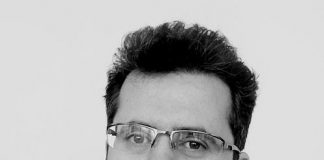 MUZAFFER ŞAKAR KİMDİR?