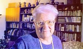 MÜBECCEL KIRAY KİMDİR?