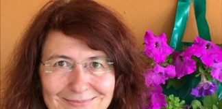 ALEV ÖZKAZANÇ KİMDİR?